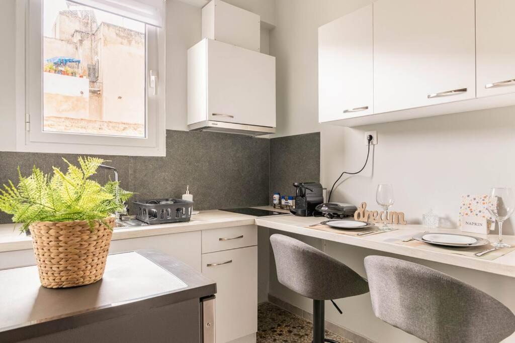 Apartment Stylish And Near Acropolis - Avdi Square